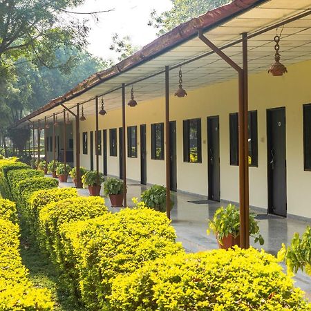 Narmada Hills Resort Godarpura ภายนอก รูปภาพ