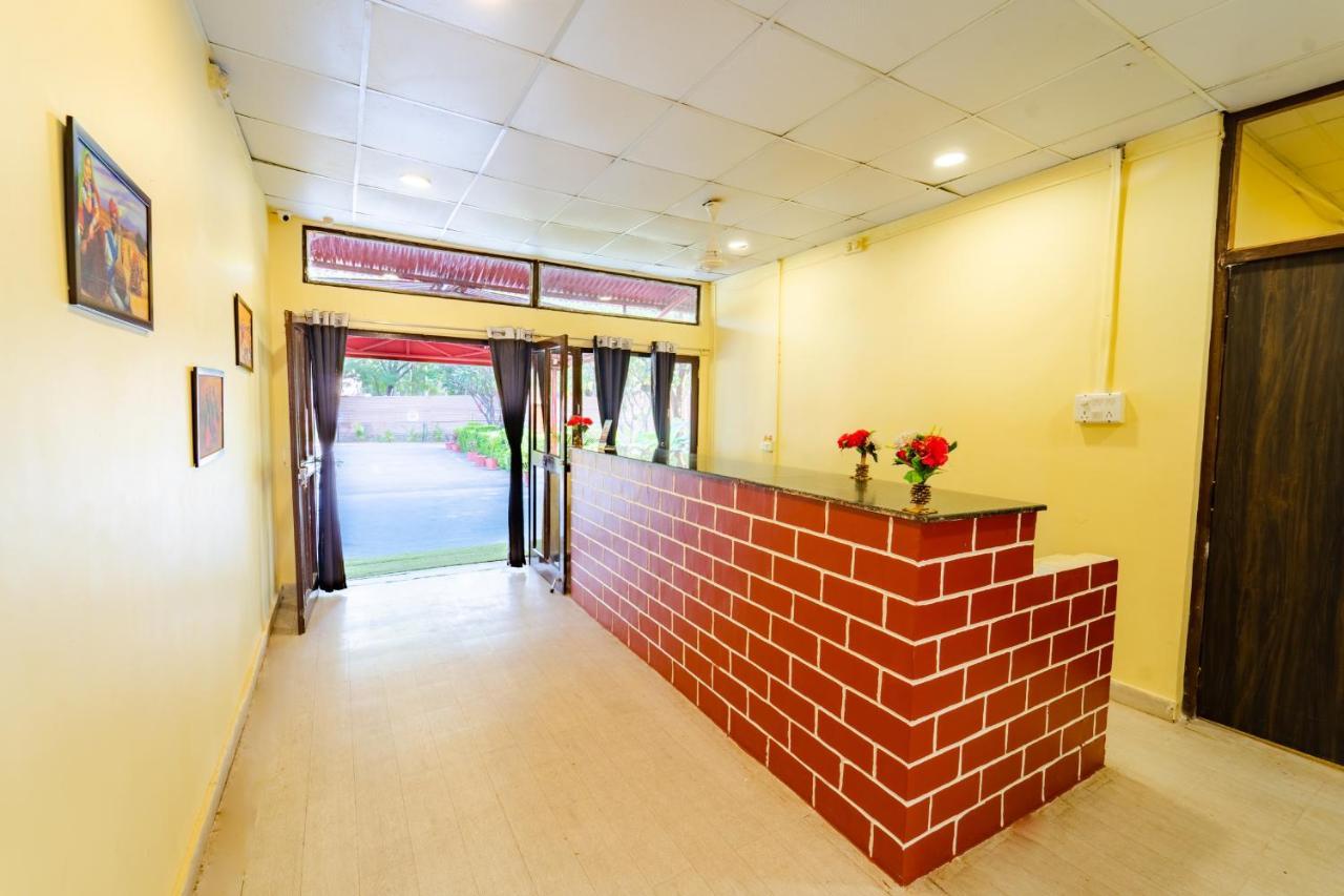 Narmada Hills Resort Godarpura ภายนอก รูปภาพ