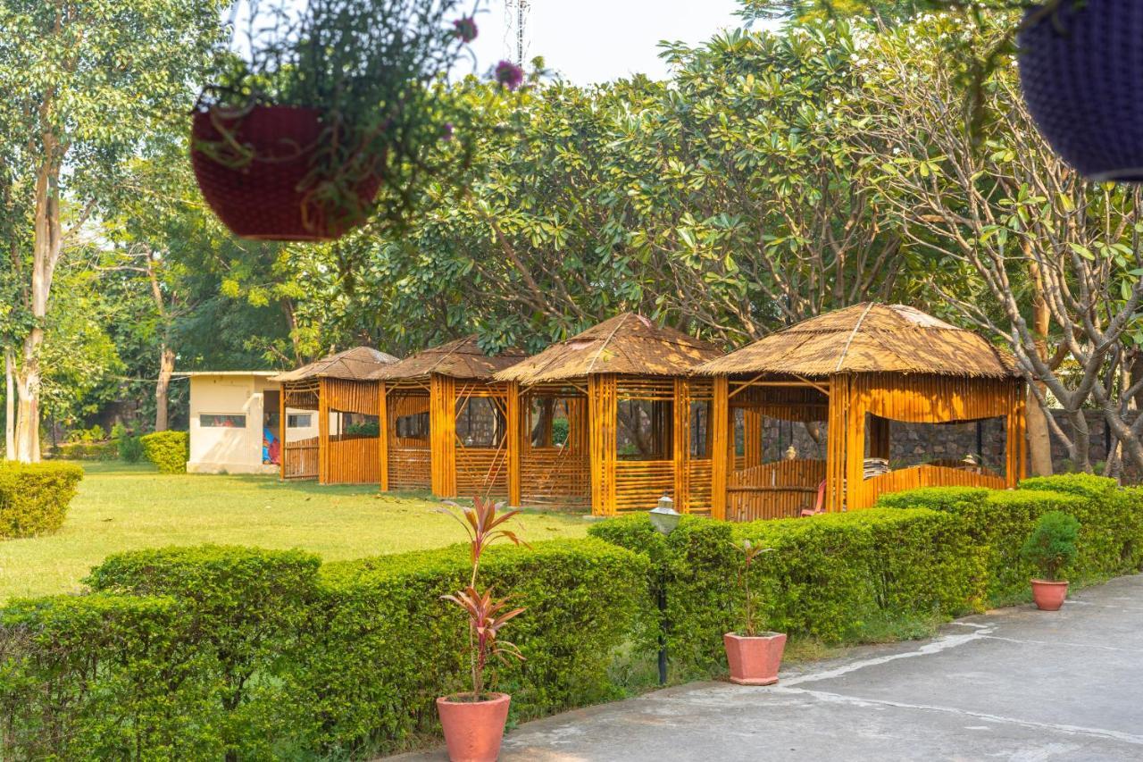 Narmada Hills Resort Godarpura ภายนอก รูปภาพ