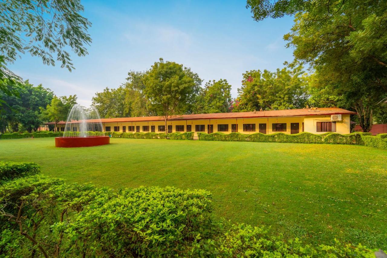 Narmada Hills Resort Godarpura ภายนอก รูปภาพ