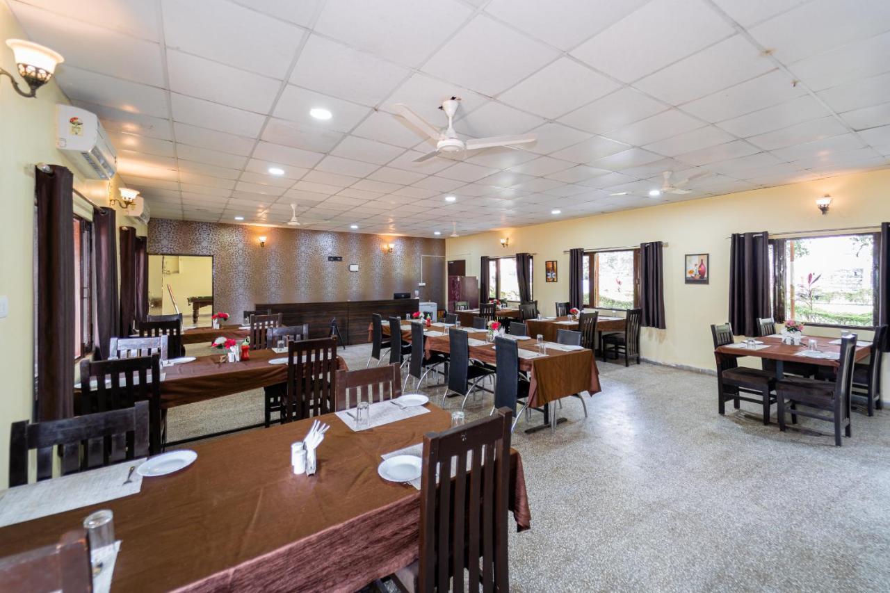 นรมาทา ฮิลล์ รีสอร์ต Hotel Omkareshwar ภายนอก รูปภาพ
