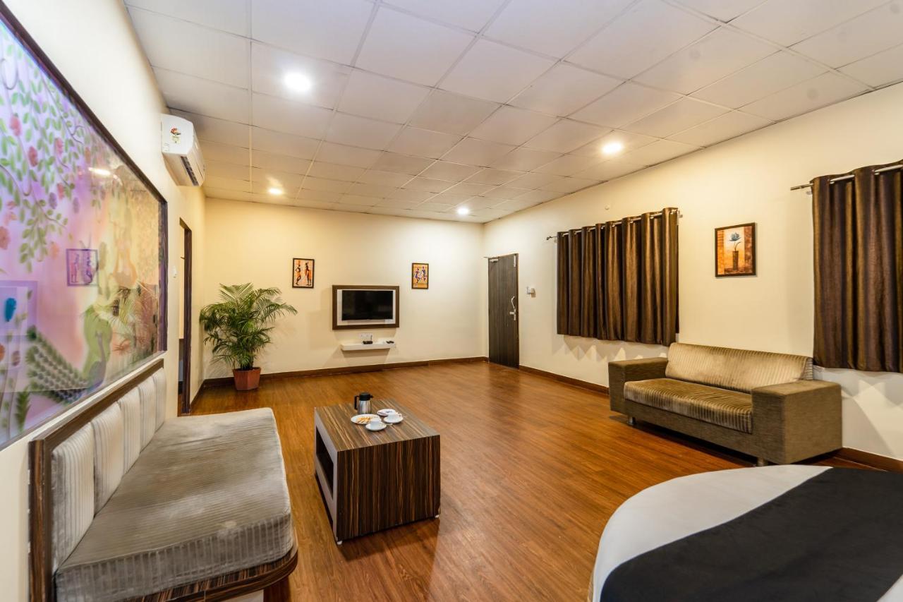 นรมาทา ฮิลล์ รีสอร์ต Hotel Omkareshwar ภายนอก รูปภาพ